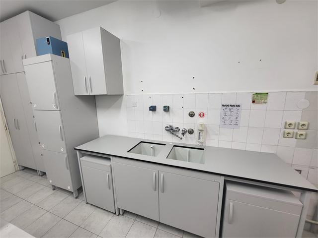 Laboratorijski namještaj