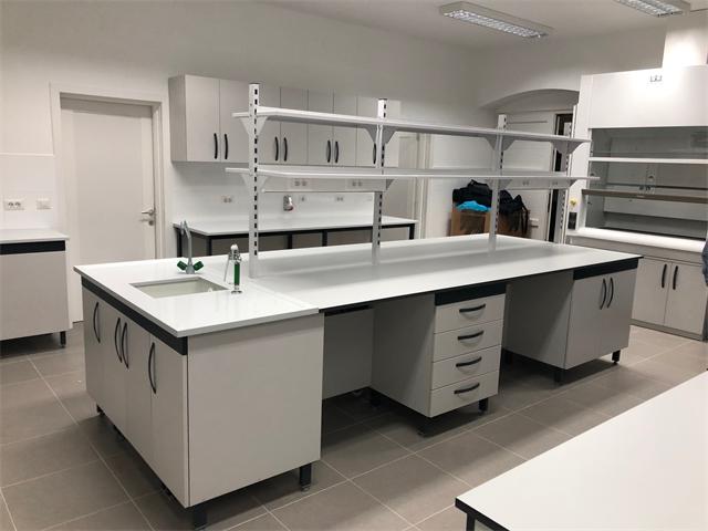 Laboratorijski namještaj