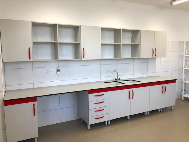 Laboratorijski namještaj